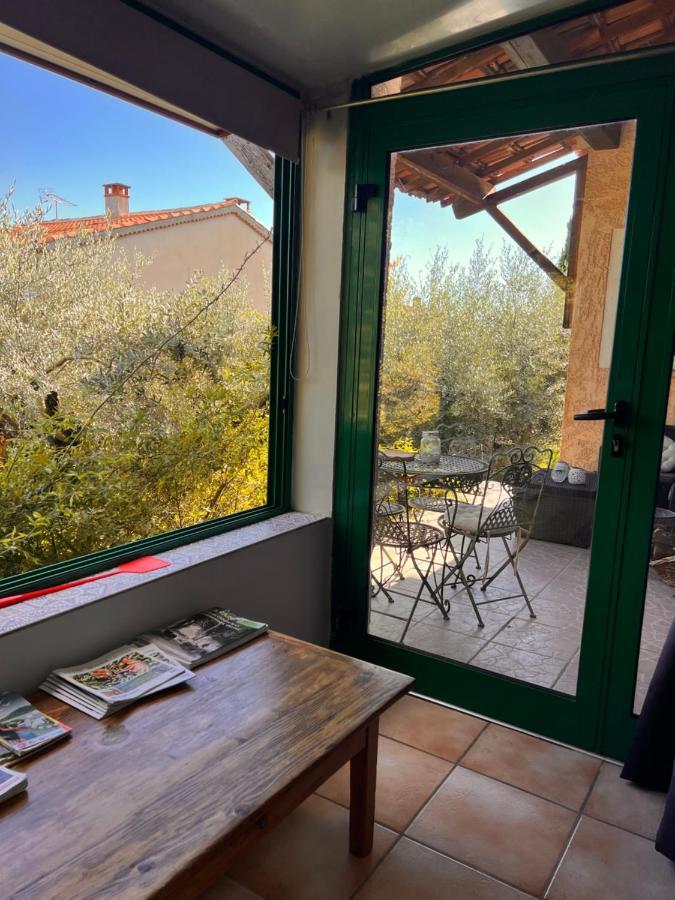 Hotel Halte En Provence Peyruis Esterno foto